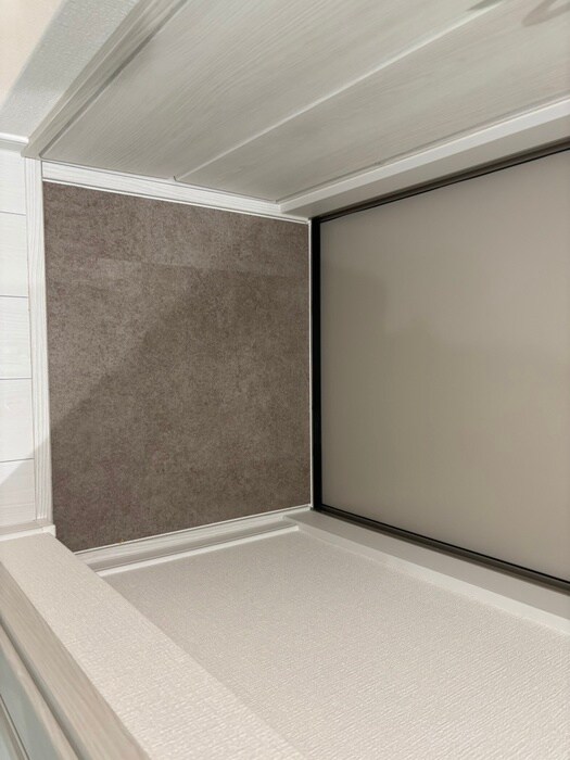 物件内観写真16　(玄関)