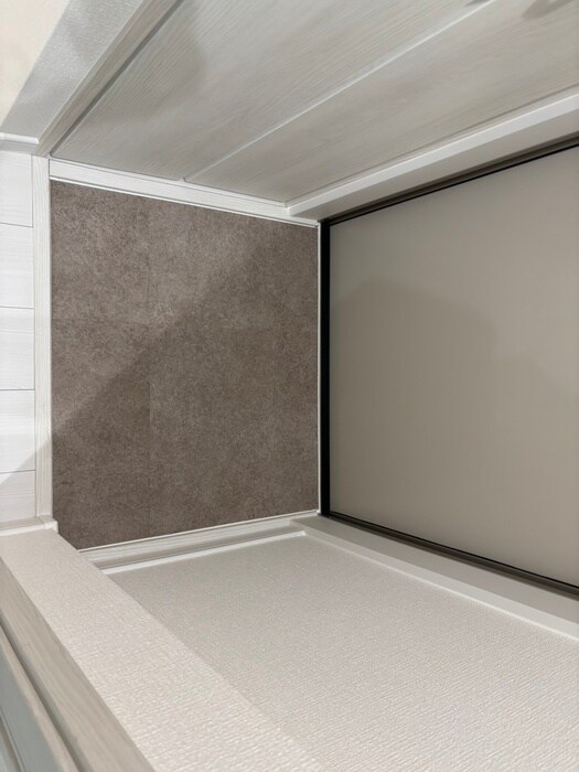 物件内観写真16　(玄関)