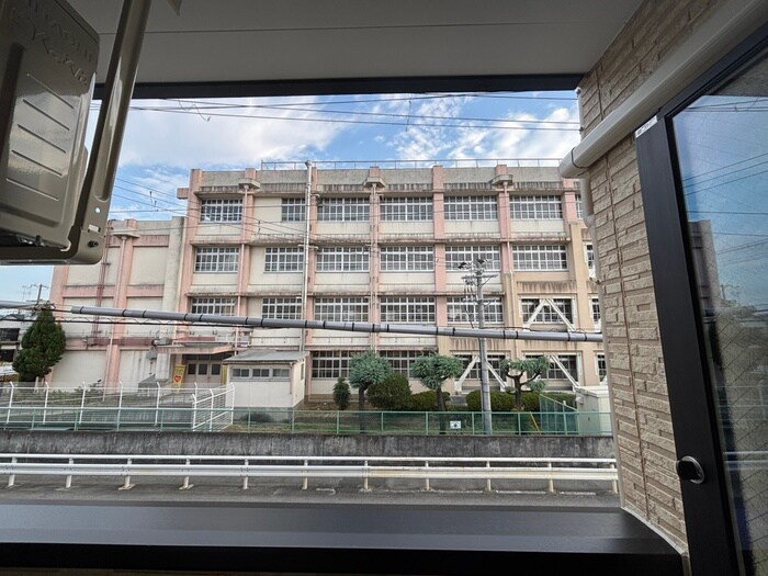 物件内観写真22　(室内からの展望)