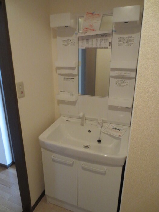 物件内観写真12　(洗面)