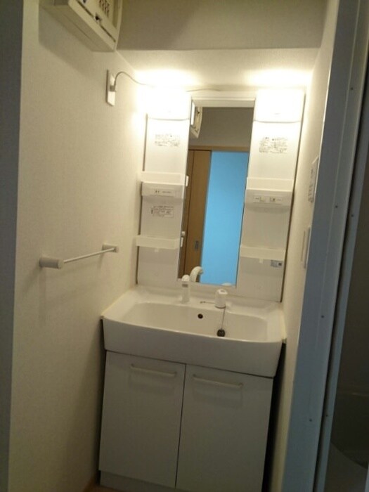 物件内観写真11　(洗面)