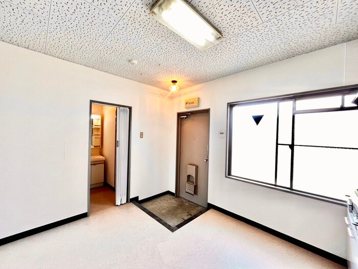 物件内観写真10　(居室)