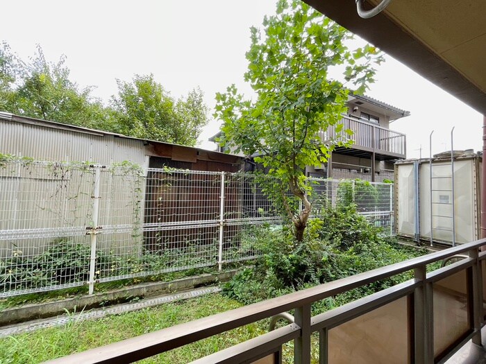 物件内観写真15　(室内からの展望)