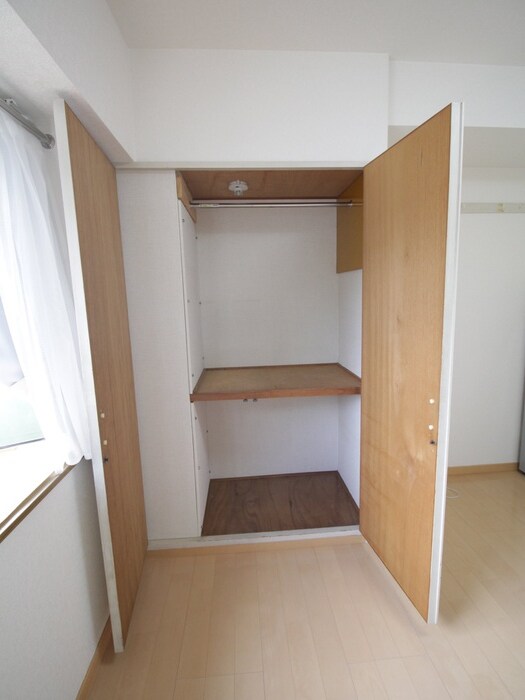 物件内観写真10　(収納)