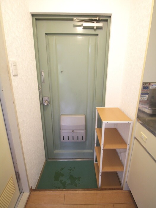 物件内観写真13　(玄関)