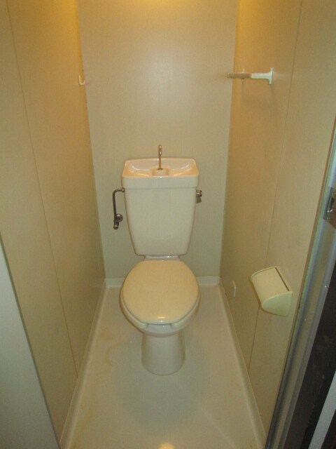 物件内観写真14　(トイレ)