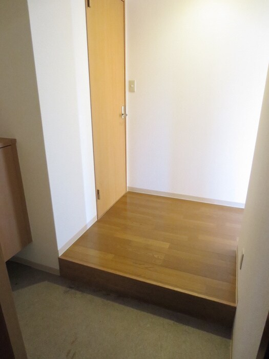 物件内観写真7　(玄関)