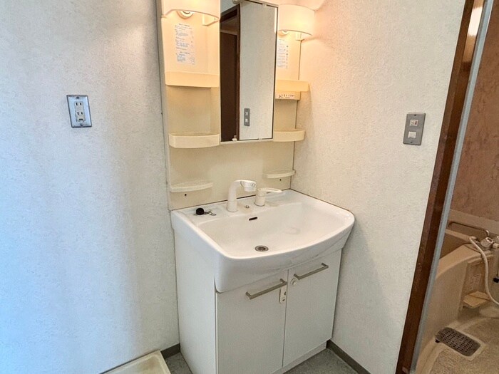 物件内観写真9　(洗面)