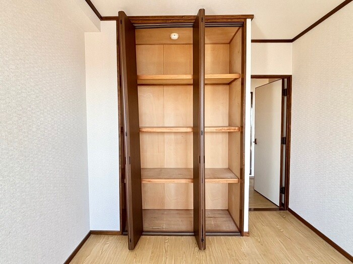 物件内観写真16　(収納)