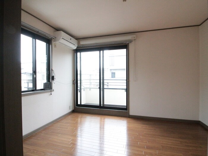 物件内観写真9　(居室)