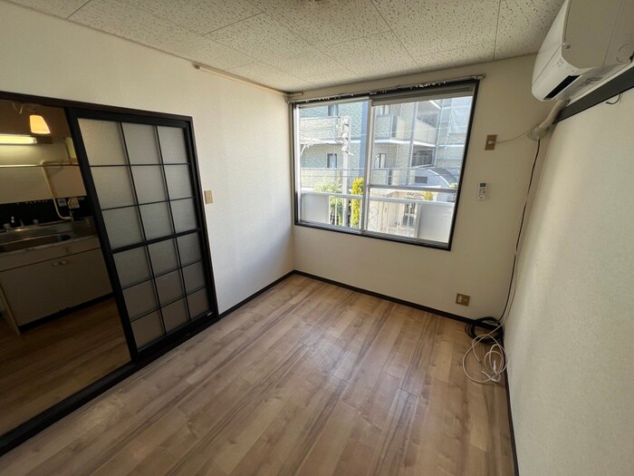 物件内観写真12　(居室)