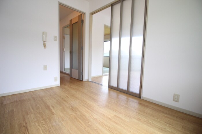 物件内観写真8　(居室)