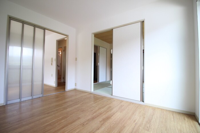 物件内観写真9　(居室)