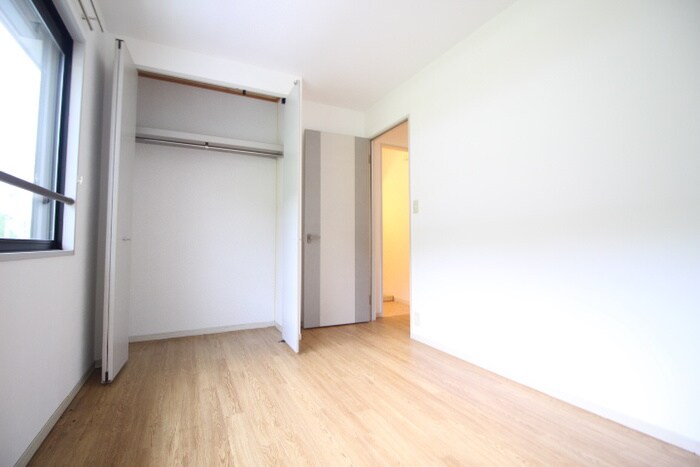 物件内観写真12　(収納)