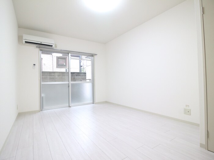 物件内観写真10　(居室)