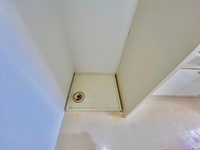 物件内観写真14　(洗濯機置場)