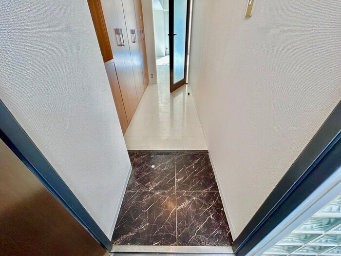 物件内観写真19　(玄関)