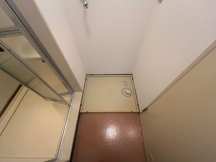 物件内観写真13　(洗濯機置場)