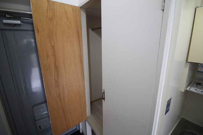 物件内観写真9　(靴箱)