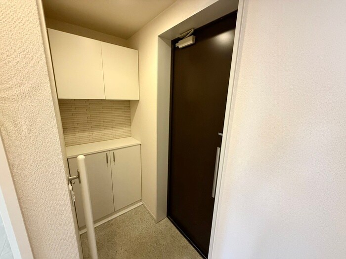 物件内観写真7　(玄関)