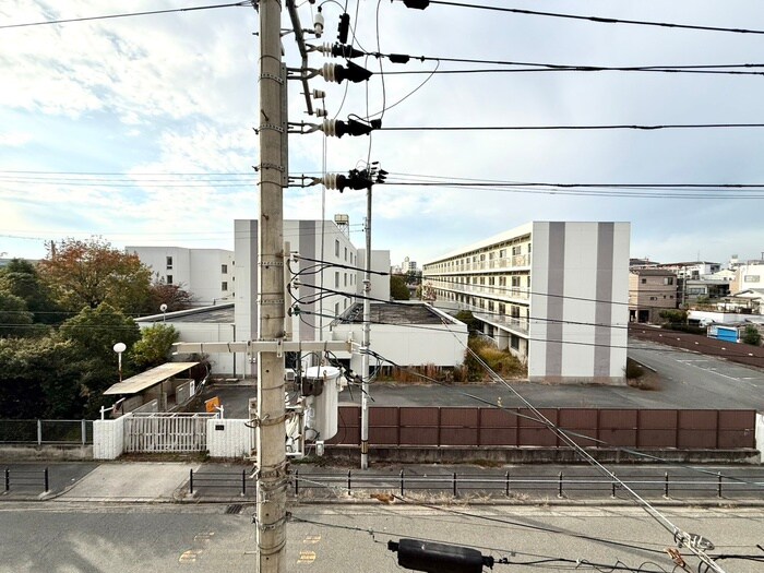 物件内観写真16　(室内からの展望)