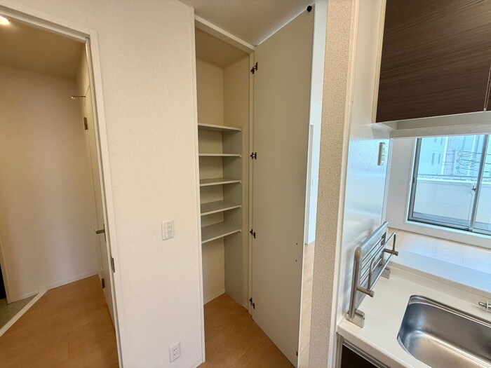 物件内観写真21　(収納)
