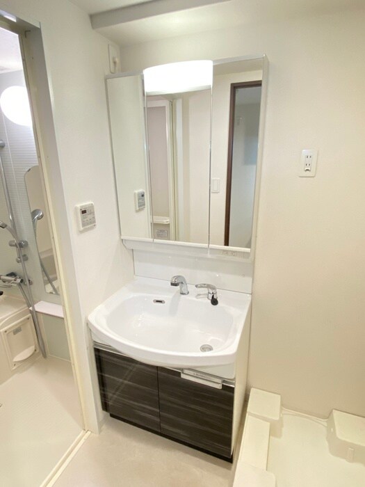 物件内観写真11　(洗面)