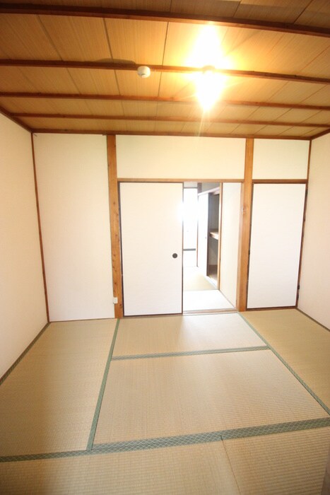 物件内観写真9　(居室)