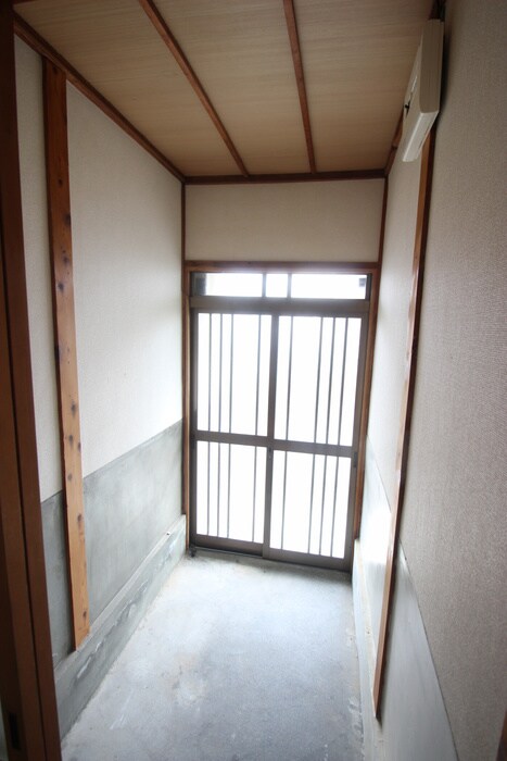 物件内観写真15　(玄関)