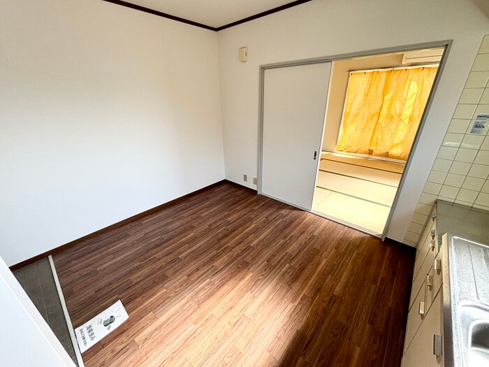 物件内観写真9　(居室)