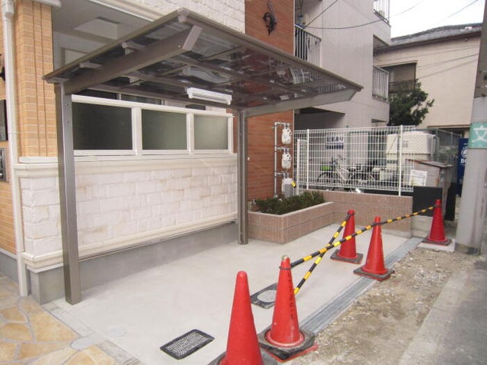 物件外観写真3　(駐輪場)