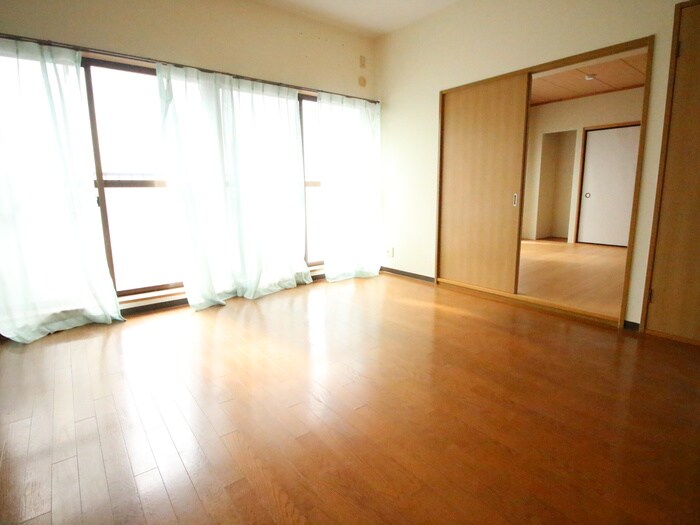 物件内観写真8　(居室)