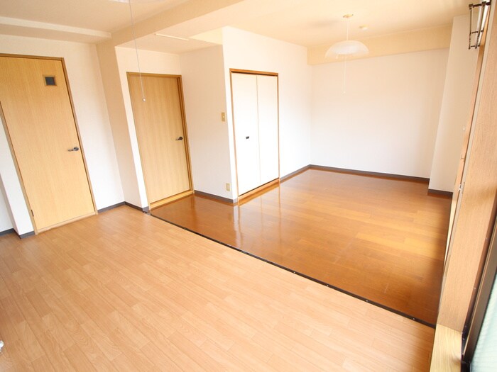 物件内観写真8　(居室)