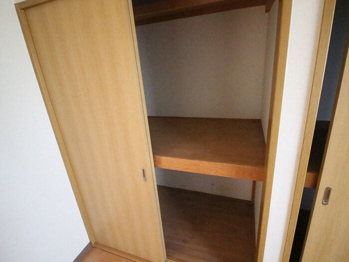 物件内観写真10　(収納)