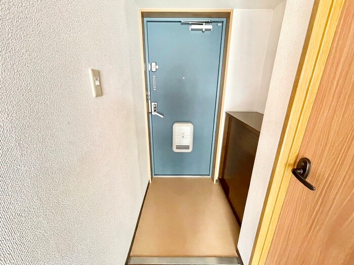 物件内観写真14　(玄関)