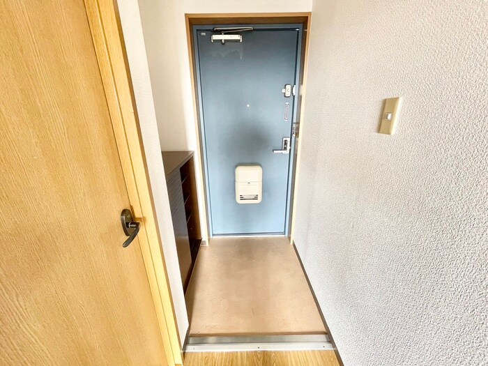 物件内観写真14　(玄関)