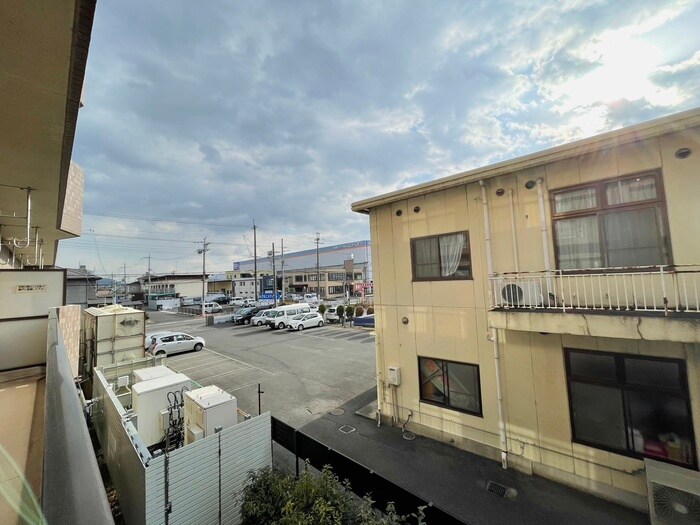 物件内観写真15　(室内からの展望)