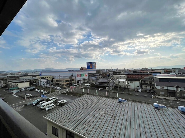 物件内観写真15　(室内からの展望)