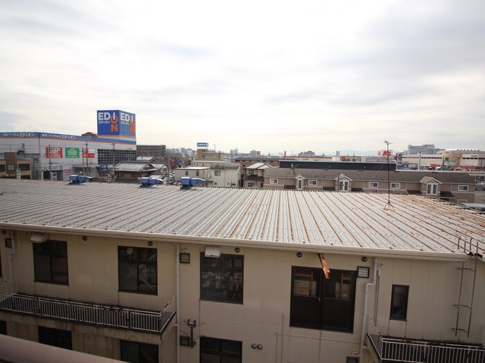 物件内観写真17　(室内からの展望)