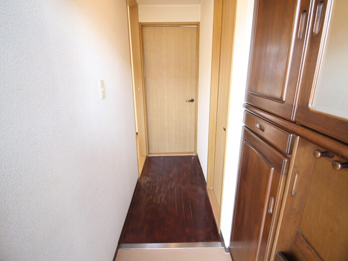 物件内観写真18　(廊下)