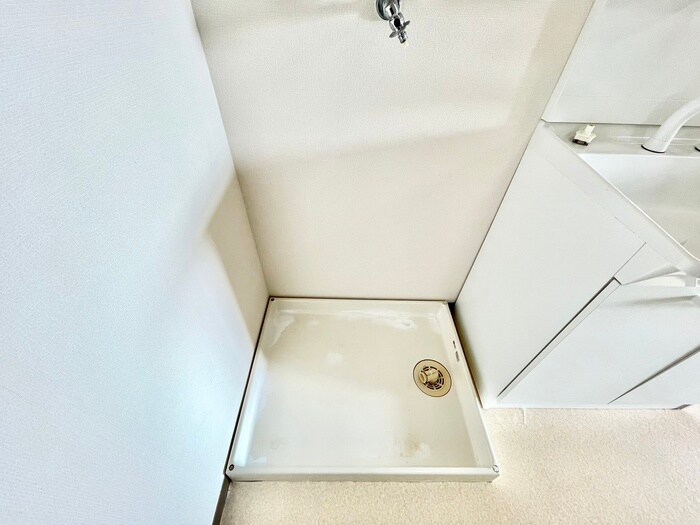 物件内観写真18　(洗濯機置場)