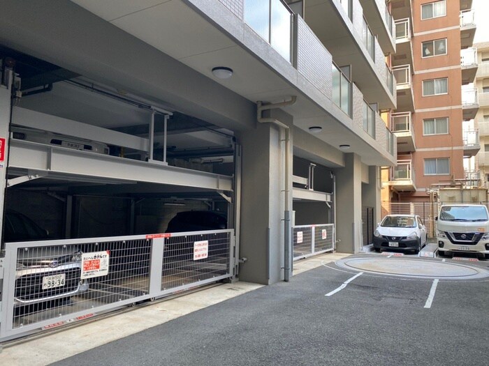 物件外観写真2　(駐車場)