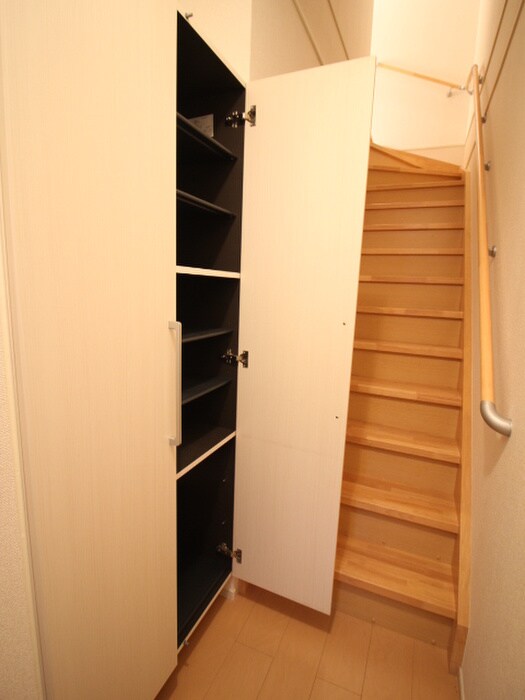 物件内観写真16　(靴箱)