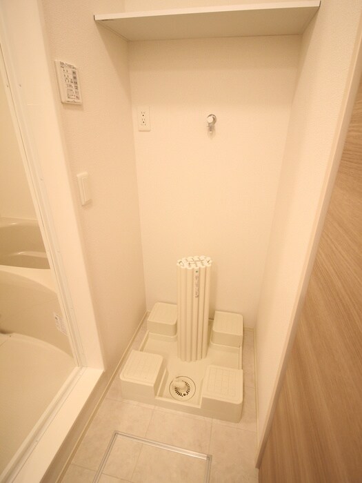 物件内観写真9　(洗濯機置場)