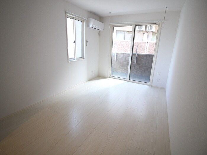 物件内観写真13　(居室)