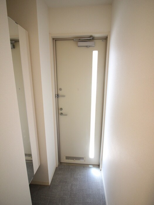 物件内観写真18　(玄関)