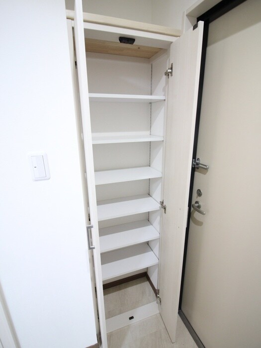 物件内観写真14　(靴箱)