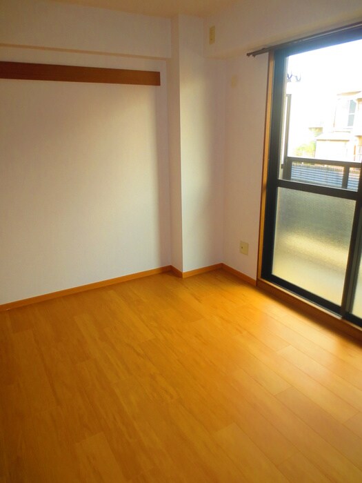 物件内観写真10　(居室)