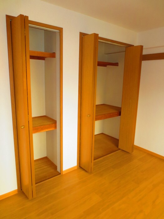 物件内観写真12　(収納)