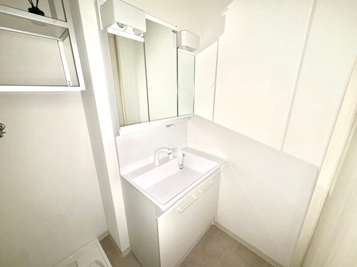 物件内観写真10　(洗面)